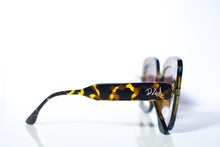 Load image into Gallery viewer, Elisa